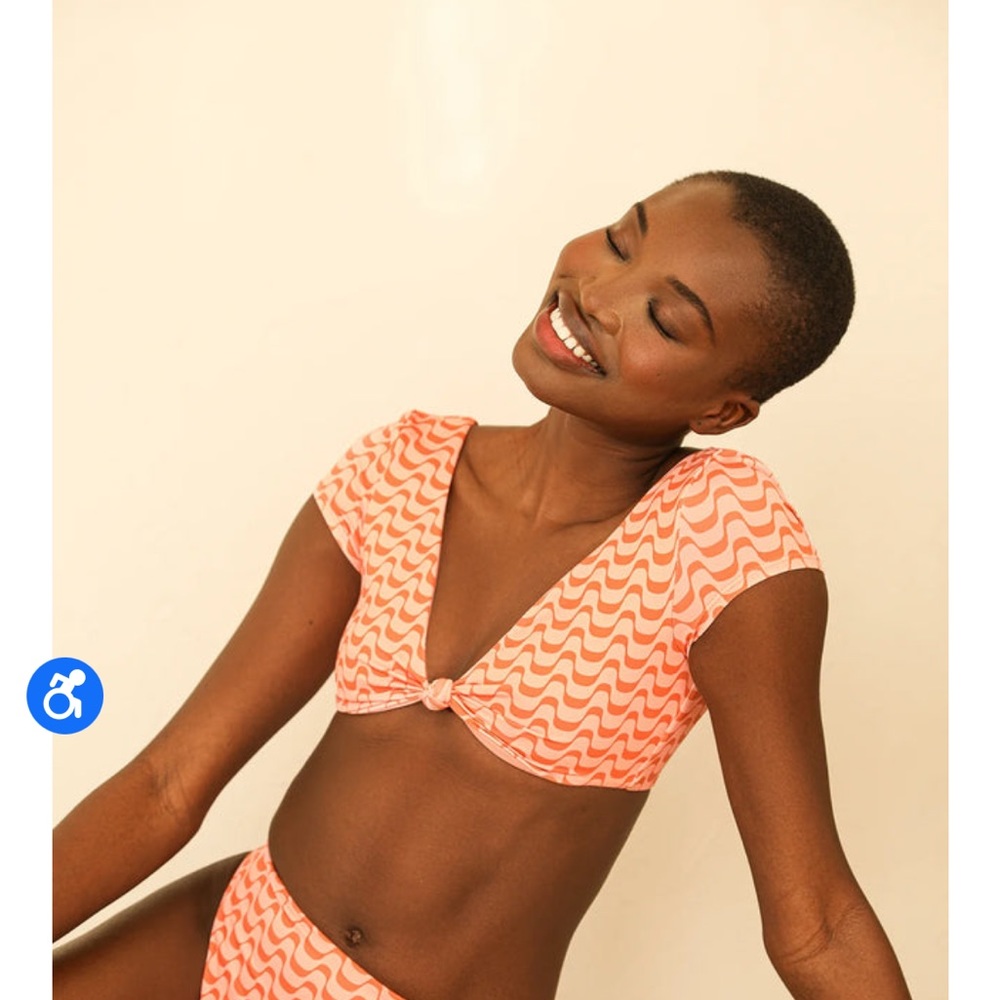 NWT Dippin Daisys Shoulder Swim Top